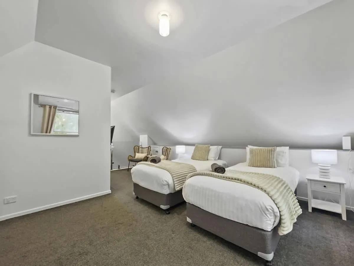 Puddleduck Cottage - Garden Hideaway Near Maleny Balmoral Ridge بيت للعطل